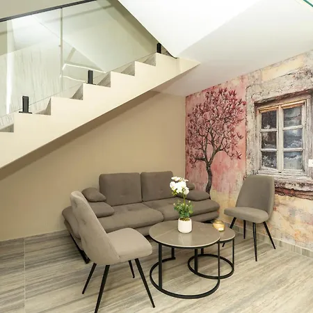 Alko Bushat Hotel 4*